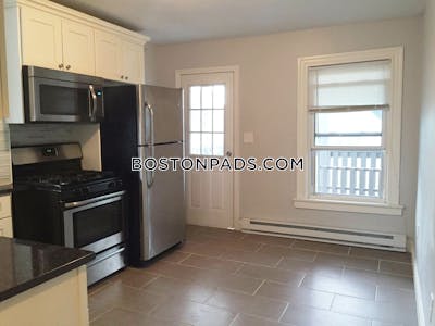 East Boston Magnificent 3 Beds 1 Bath on Chelsea St Boston - $3,100 50% Fee