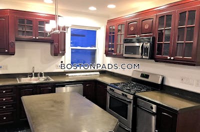 Jamaica Plain 6 Beds 3 Baths Boston - $5,950
