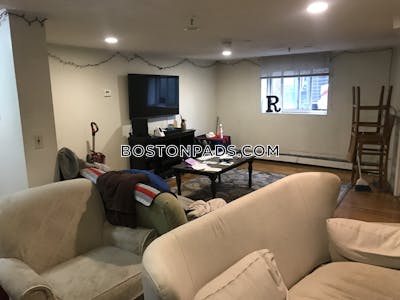 Allston/brighton Border Apartment for rent 3 Bedrooms 1.5 Baths Boston - $2,800