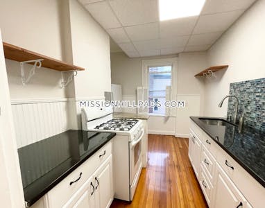 Mission Hill 7 Beds 2 Baths Mission Hill Boston - $9,800
