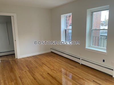 North End **Beautiful top floor 4 Beds 2 Baths Boston - $6,600