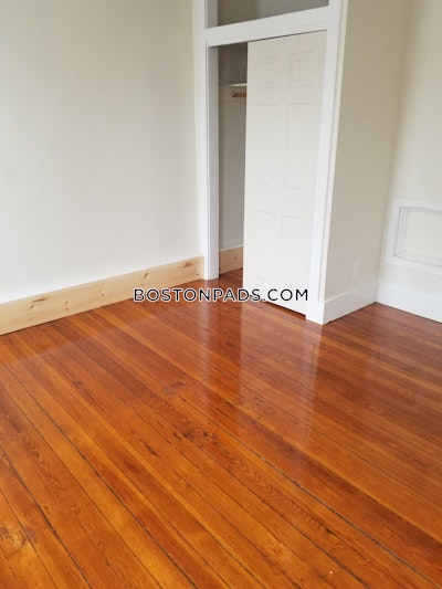 Cambridge 3 Beds 1 Bath  East Cambridge - $3,200 No Fee