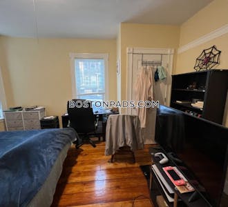 Somerville Apartment for rent 3 Bedrooms 1 Bath  Porter Square - $4,100