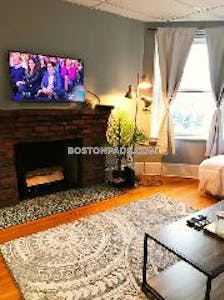 Fenway/kenmore Apartment for rent 1 Bedroom 1 Bath Boston - $3,000 50% Fee
